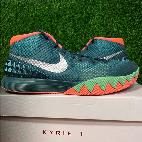 Nike Other - Nike Kyrie 1 Flytrap Emerald Green